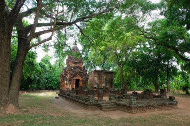 Sukhothai 'deki tarihi parkta Wat Chao Chan Tapınağı