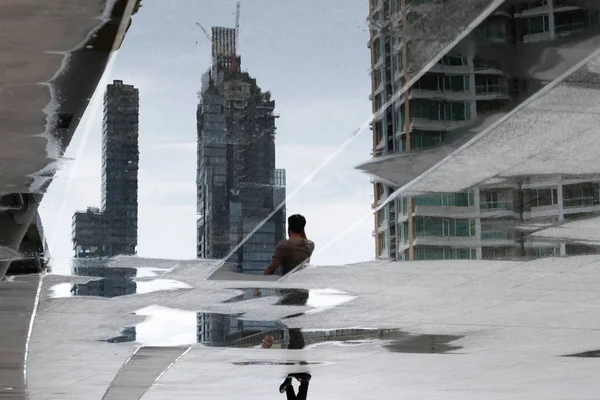 Sombra de reflexão borrada do edifício — Fotografia de Stock