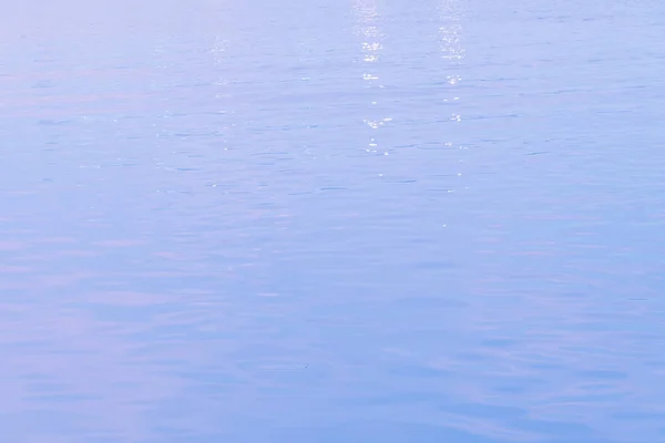 Nahaufnahme Ozeanwasser Hintergrund, blaues Wasser kräuselt Textur — Stockfoto