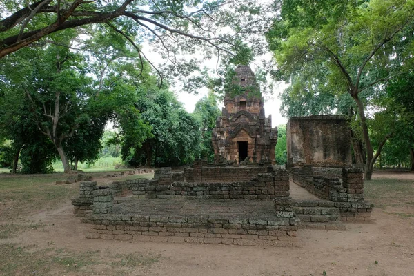 The Wat Chao Chan Temple at the Historical Park in Sukhothai — Stock Photo, Image