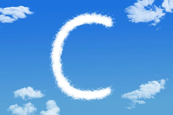 青空の文字C雲形 — ストック写真