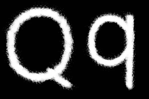 黑色背景上的云Q字母表形状 — 图库照片