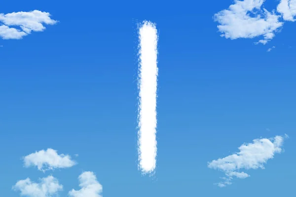 青空に浮かぶL字雲形 — ストック写真