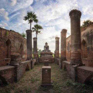 Yadana Hsemee Pagoda Kompleksi, Inwa, Myanmar