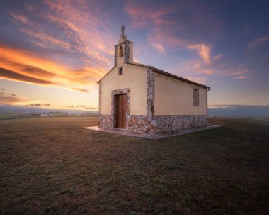 Ermita de San Lorenzo Kilisesi Santa Gadea, Tapia de Casariego, Asturias, İspanya