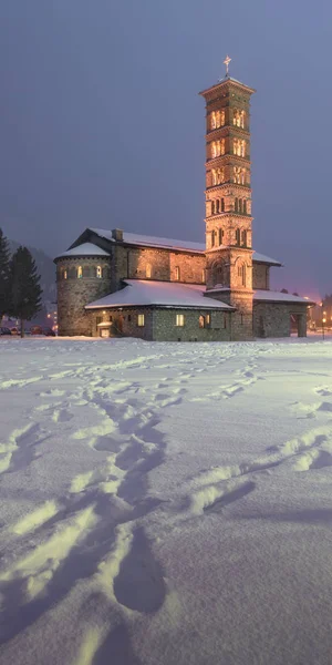 Kirche St. Karl Borromaus in the Evening, St Moritz, Switzerland — Stock Photo, Image