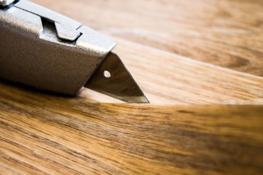 Muşamba. Ahşap doku ile döşeme örnekleri. Kesim boyutu. Yeni yıl.