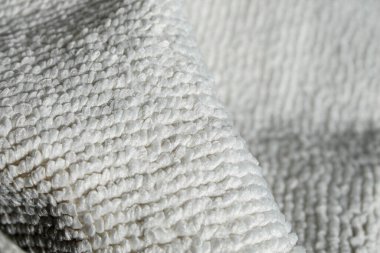 Banyo ve tuvalet için beyaz halı. Beyaz kapaklı halı dokusu. Yakın plan..