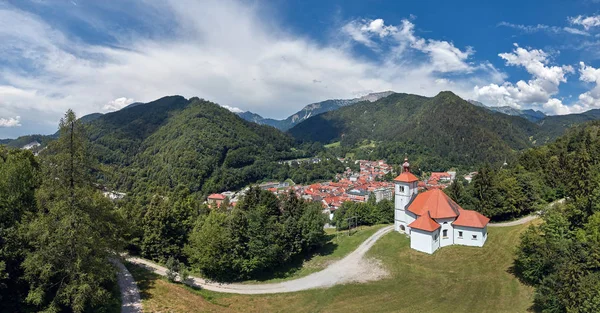 Панорама Перегляд Trzic Словенія Європи — стокове фото