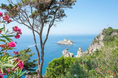 Panorama adlı Palaiokastritsa Korfu, Yunanistan.