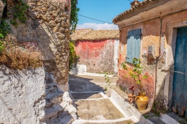 Yunanistan - Corfu - Sinarades - 2 Ağustos 2018: Sinarades sokakta görünümünü Yunanistan Korfu.