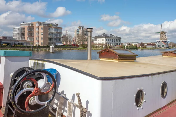 View over the Vliet in Leidschendam in the Netherlands. — Stock Photo, Image