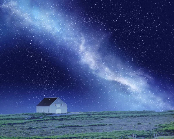 Solitair House Uder Clear Night Sky Milky Way Royalty Free Stock Images