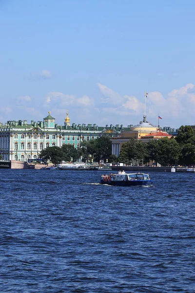 Russland Petersburg Juli 2019 Hauptadmiralität Ostpavillon Und Der Winterpalast Blick — Stockfoto