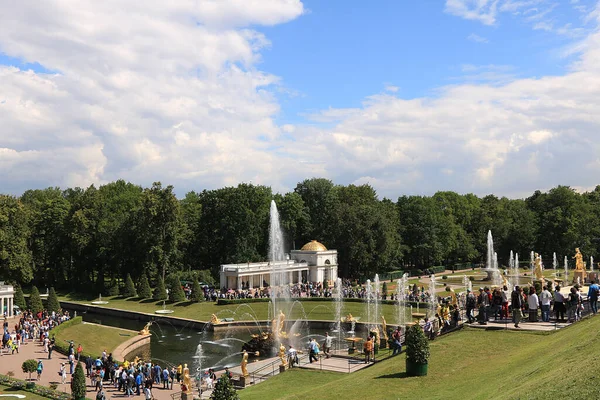 Russie Saint Pétersbourg Peterhof Juillet 2018 Sur Photo Trouve Fontaine — Photo