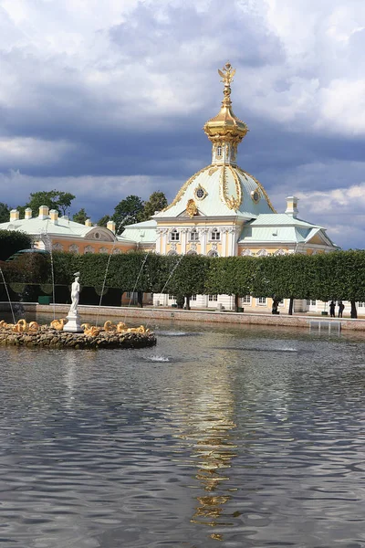 Rússia São Petersburgo Peterhof Julho 2019 Foto Templo Principal Corte — Fotografia de Stock