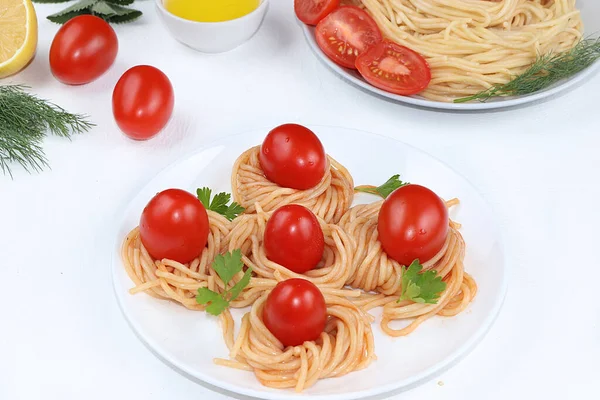 Italian Pasta Spaghetti Cherry Tomatoes Olive Oil Spices Light Table — Stock Photo, Image