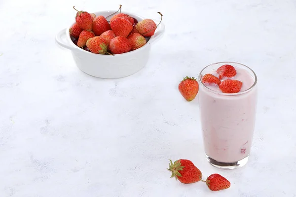 Useful Breakfast Food Children Strawberry Yogurt Smoothies Granola Bright Table — Stock Photo, Image