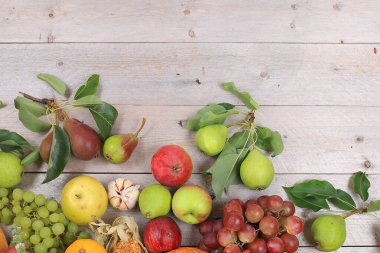Sağlıklı doğal yiyecekler için organik taze malzemeler, sağlıklı yaşam tarzı konsepti, sıfır atık. Yemek teslimatı, bağış. Sebze ve meyve, vejetaryen diyeti.,