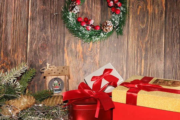 Fundo Natal Ano Novo Com Caixa Presente Uma Mesa Madeira — Fotografia de Stock