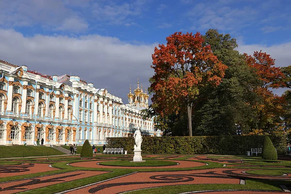 Russie Saint Pétersbourg Septembre 2019 Catherine Park Sur Photo Palais — Photo