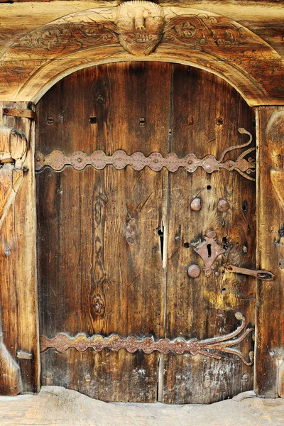 Belle Vieille Porte Bois Sur Ancienne Maison Bois Rond — Photo