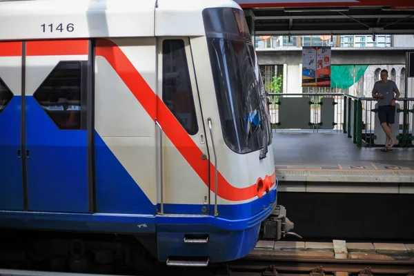 Bangkok Tailândia Outubro 2018 Bts Sky Train Estação Nana Durante — Fotografia de Stock