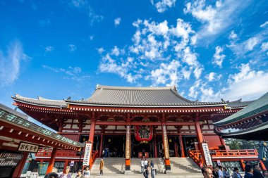 Tokyo, Japonya - 17 Ekim 2018: Tapınakta Tokyo veya Asakusa Sensoji Tapınağı Asakusa, Tokyo ' da bulunan bir Tokyo'nun en eski Budist Tapınağı olduğunu.