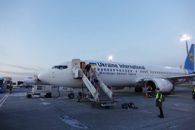 Boryspil Uluslararası Havaalanı, Kiev, Ukrayna, Mart 28, 2019. Ukrayna Uluslararası Havayolları (Uia) Park alanında uçak