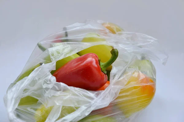 Färska Grönsaker Plastpåse — Stockfoto