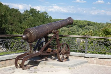 Tarihi top Val, Chernihiv, Ukrayna