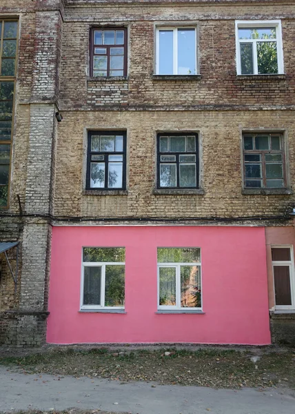 Renovação Fachada Uma Antiga Casa — Fotografia de Stock