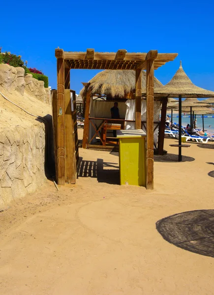 Sharm Sheikh Egypt March 2018 Row Straw Umbrellas Protect Overheating — Stock Photo, Image