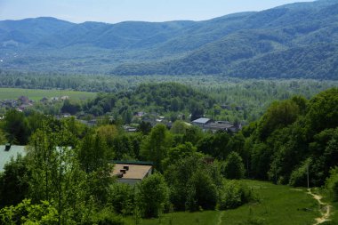 Yüce görünümünden renkli bir kuş bakışı için residentia içinde evler