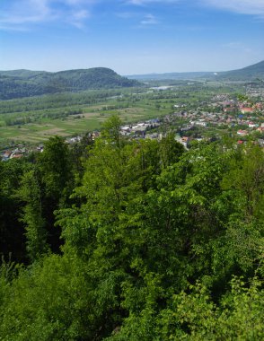 Yüce görünümünden renkli bir kuş bakışı için residentia içinde evler