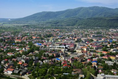 Yüce görünümünden renkli bir kuş bakışı için residentia içinde evler