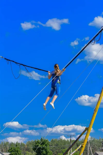 Zarechany Oekraïne Juni 2018 Kinderen Springen Een Trampoline Met Rubber — Stockfoto