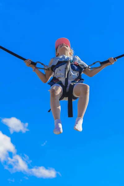 Zarechany Ukraine Juin 2018 Les Enfants Sautent Sur Trampoline Avec — Photo