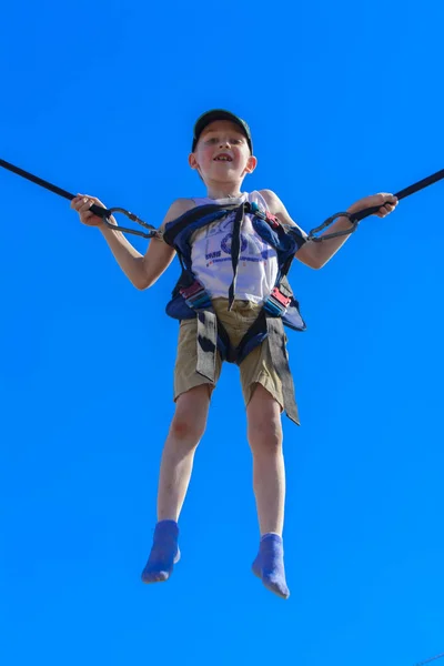 Zarechany Ukraine Juin 2018 Les Enfants Sautent Sur Trampoline Avec — Photo