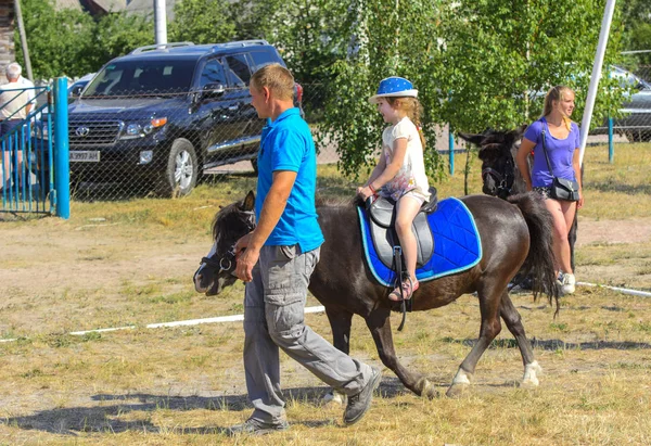 Zarechany Україна Червня 2018 Катання Конях Зустріч Жителів Фестивалі Села — стокове фото