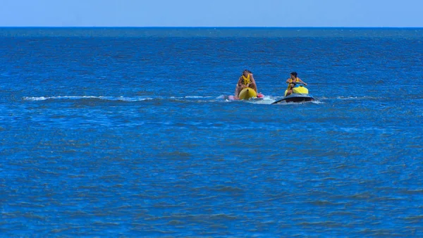 Odessa Ukraine August 2018 Tourists Having Fun Enjoy Riding Red — Stock Photo, Image