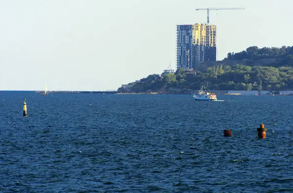 Magnífico Panorama Vista Mar Para Faixa Costeira Cidade Antes Pôr — Fotografia de Stock