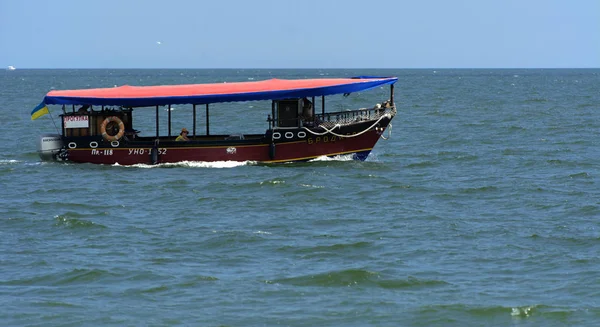 Odessa Ucraina Agosto 2018 Nave Passeggiate Mare Aperto Sera Morbida — Foto Stock