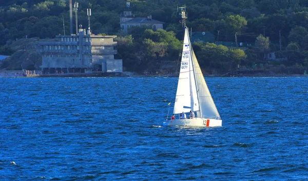 Одеса Україна Серпня 2018 Чудова Вітрильник Відкритому Морі Вечорі Які — стокове фото