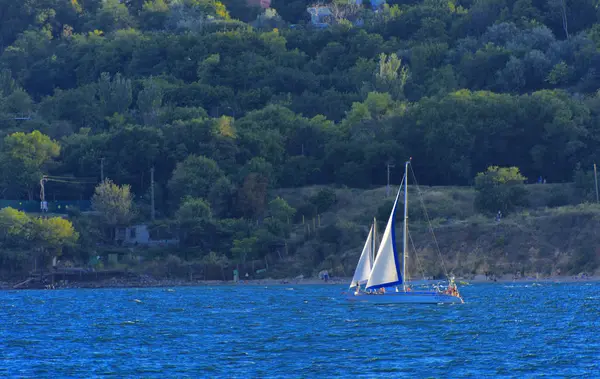 Odessa Ukraina Augusti 2018 Underbara Segelbåt Öppna Havet Kväll Mjukt — Stockfoto