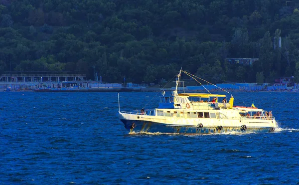 Odessa Oekraïne Augustus 2018 Schip Voor Wandelingen Open Zee Avond — Stockfoto