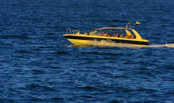 Odessa Ucrania Agosto 2018 Barco Para Los Paseos Mar Abierto — Foto de Stock