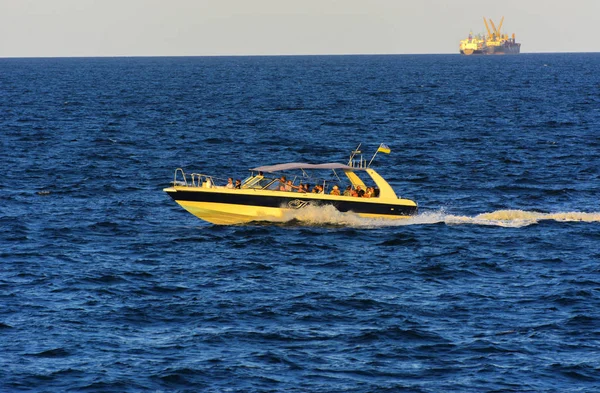 Odessa Ukraine August 2018 Schiff Für Spaziergänge Offenen Meer Abendlichen — Stockfoto