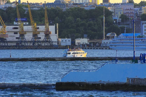 Odessa Ucrania Agosto 2018 Barco Para Los Paseos Mar Abierto —  Fotos de Stock