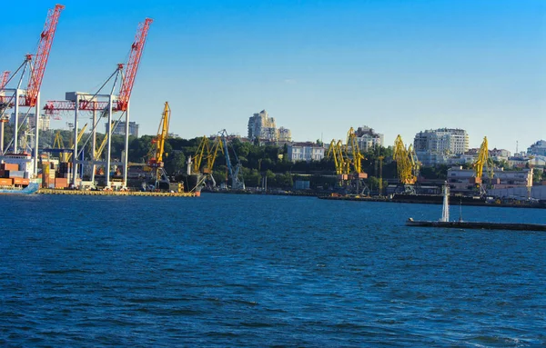 Odessa Ukraine August 2018 Große Arbeitskräne Zum Laden Von Containerschiffen — Stockfoto